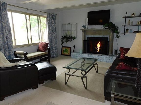3rd image of 116 Mount Odin Dr