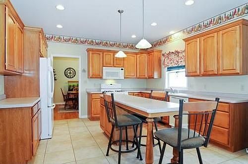 4th image of 12343 W 108th Pl