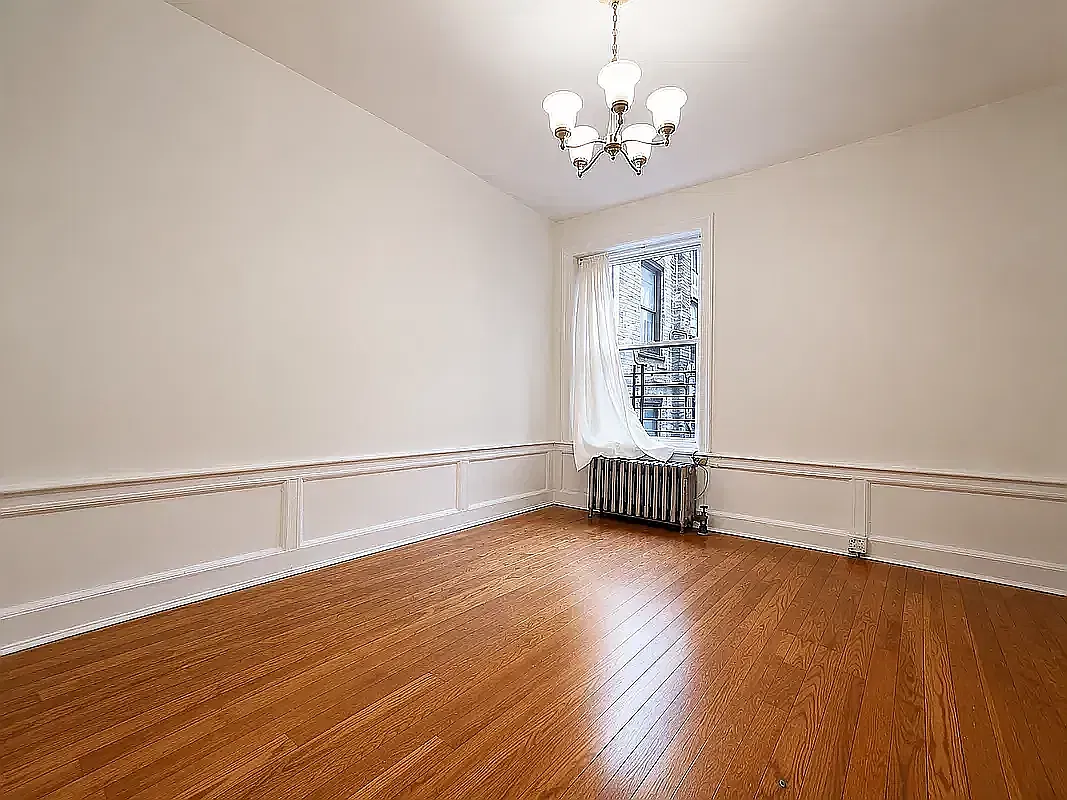 210 Putnam Avenue — Photo 3