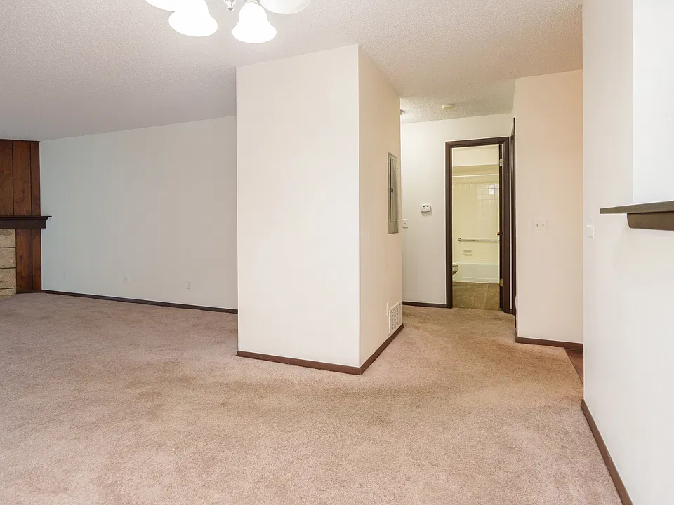 2055 N Porter Ave #118