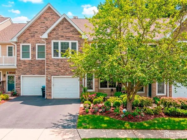 60 Amber Dr, Old Bridge, NJ 08857