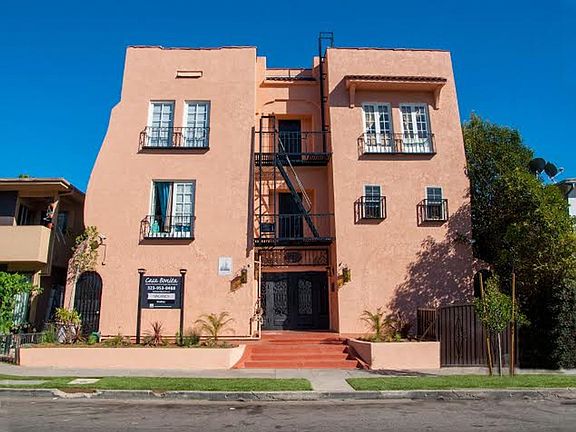 2nd image of 712 N Hobart Blvd APT 304