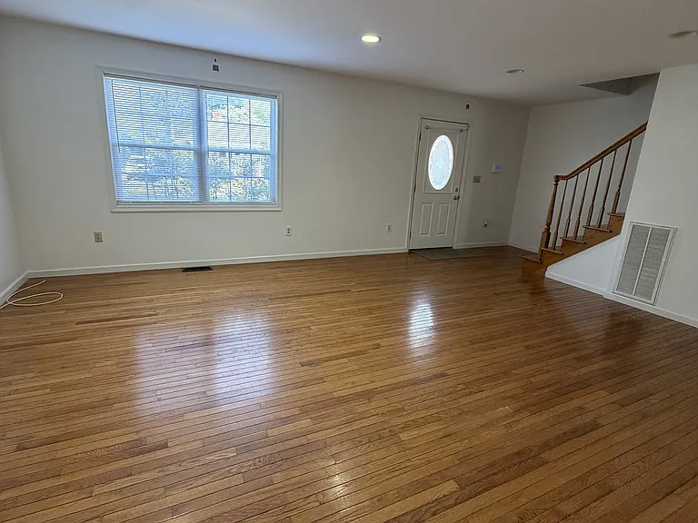 1513 Princess Anne Ln — Photo 3