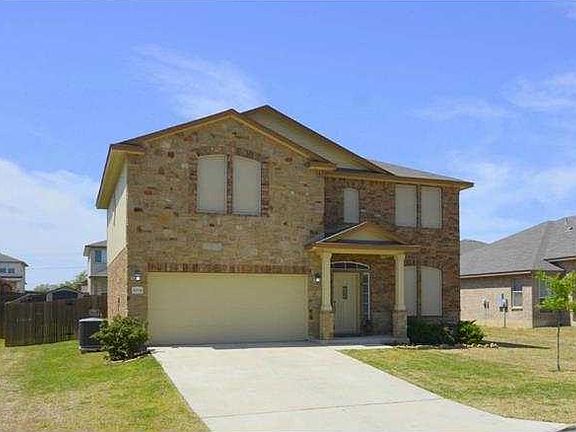 4th image of 1004 Evergreen Farm Dr