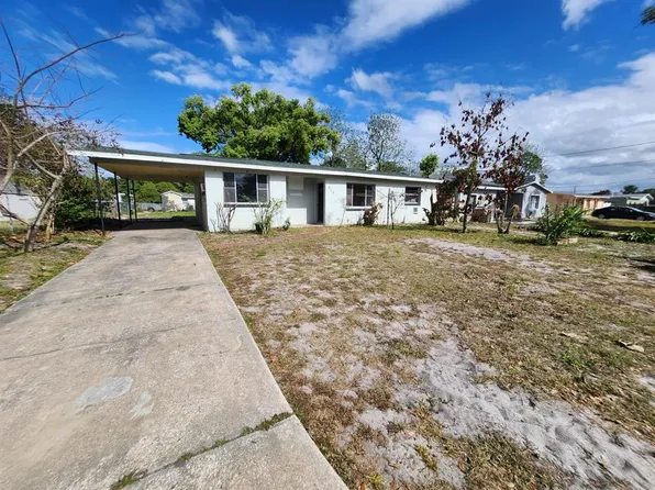 910 Emerald Dr, Mount Dora, FL 32757