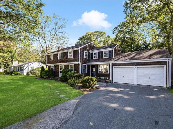 371 New Meadow Rd, Barrington, RI 02806