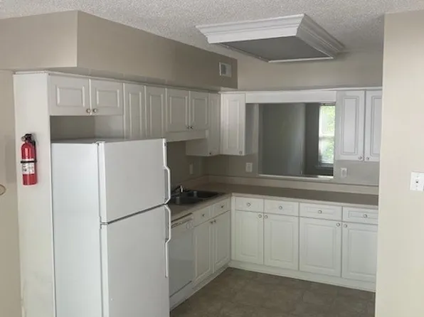 401 Blue Ridge Villa Dr, Birmingham, AL 35226