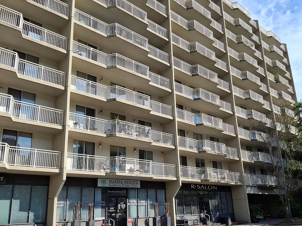 1055 River Rd