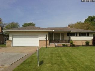 5714 Rangeview Dr, Seven Hills, OH