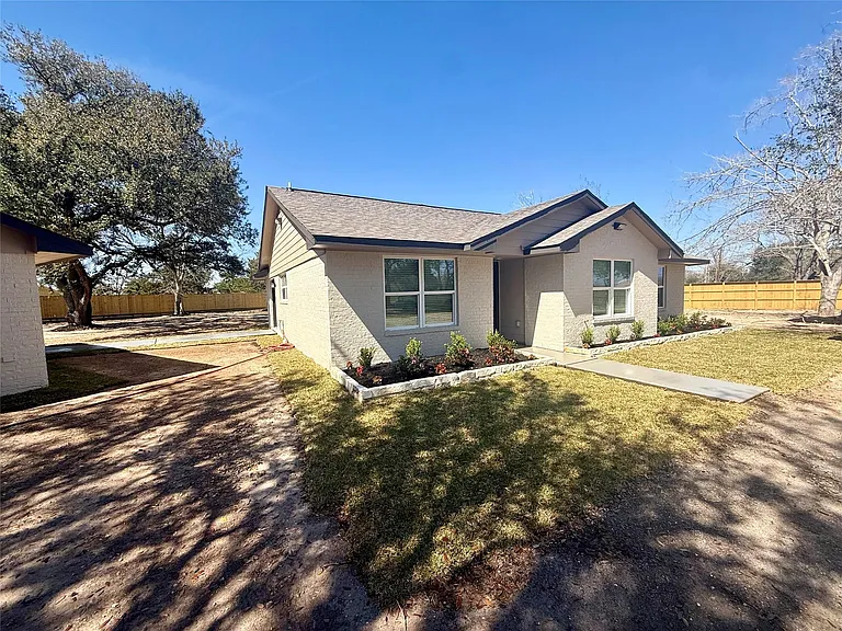 4835 County Road 380 — Photo 31