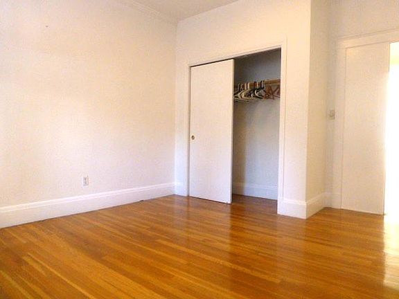 5th image of 48 Longwood Ave