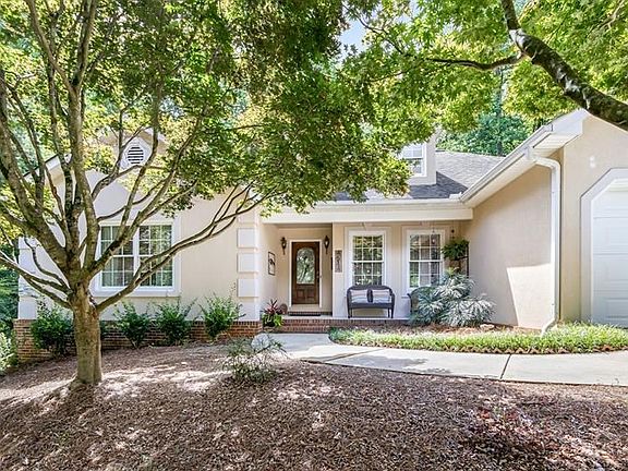 3rd image of 4514 Holly Forest Dr