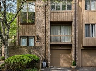201 Pine Ct, Pittsburgh, PA