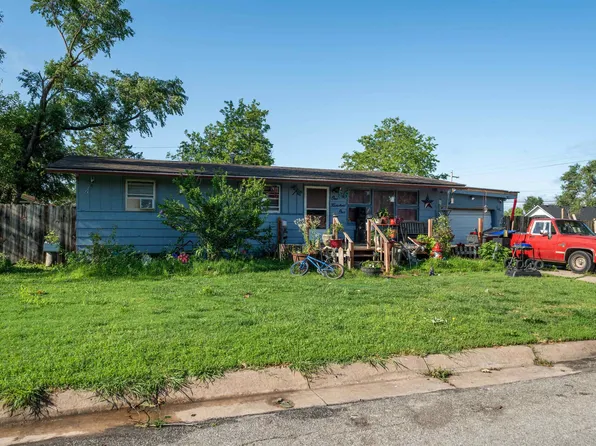 101 SE 13th St, Newton, KS 67114