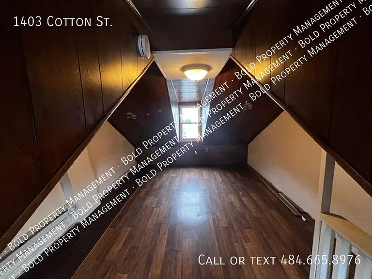 1403 Cotton St — Photo 2