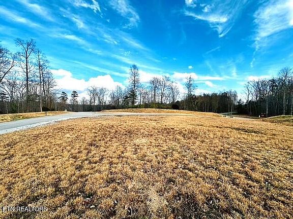 2nd image of Poplar Dr #58