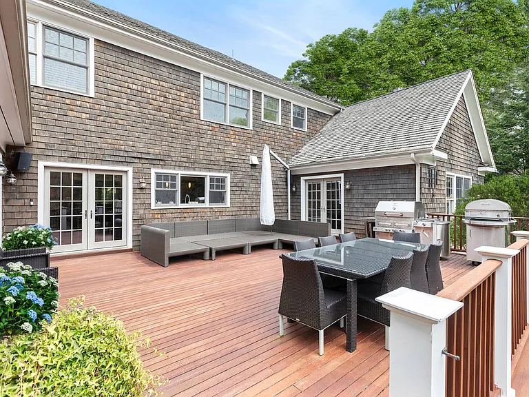 13 Dering Ln — Photo 19