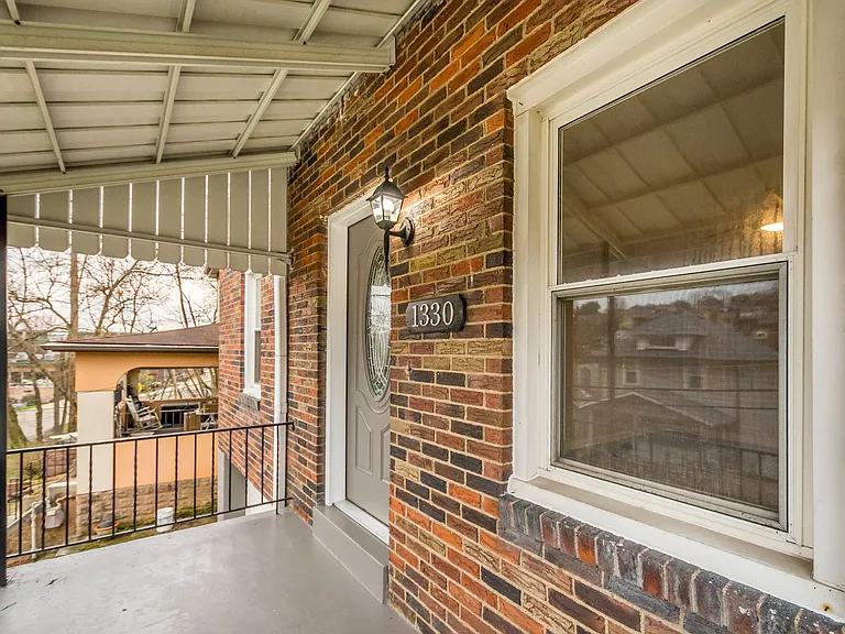1330 Oakridge St — Photo 10