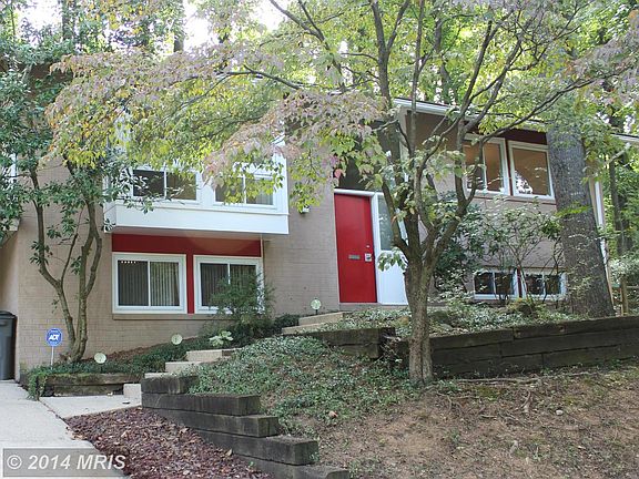 2nd image of 15 Farsta Ct