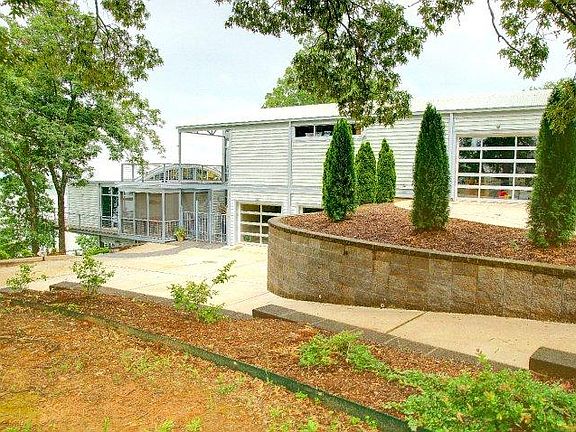 2nd image of 602 Painters Ln