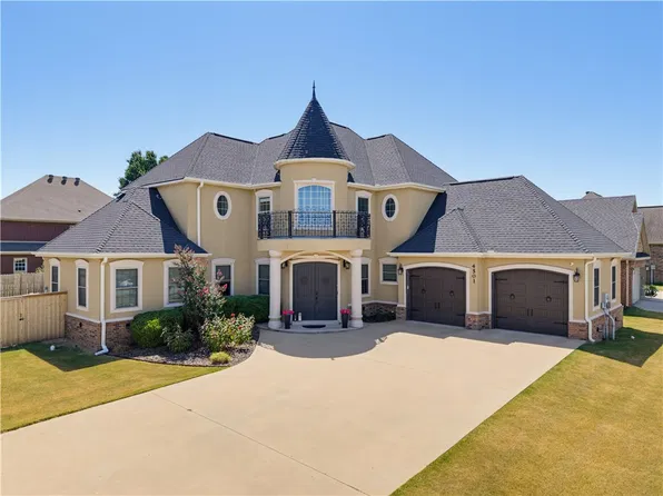 4501 SW Skyline St, Bentonville, AR 72713
