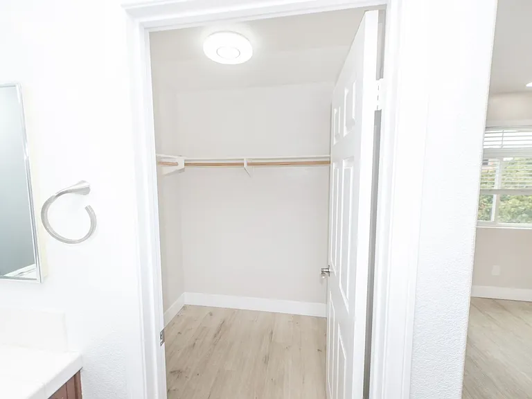 511 Stork St — Photo 20