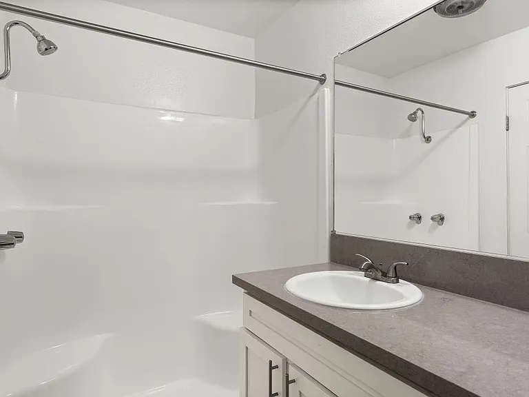 Brody Terrace Apartments — Photo 13