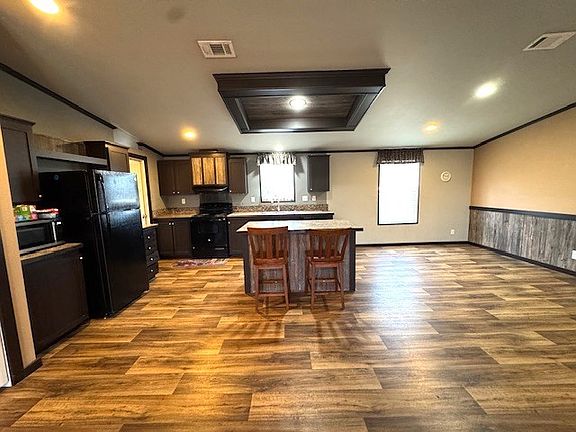 2nd image of 121 Tropical Breeze Ln