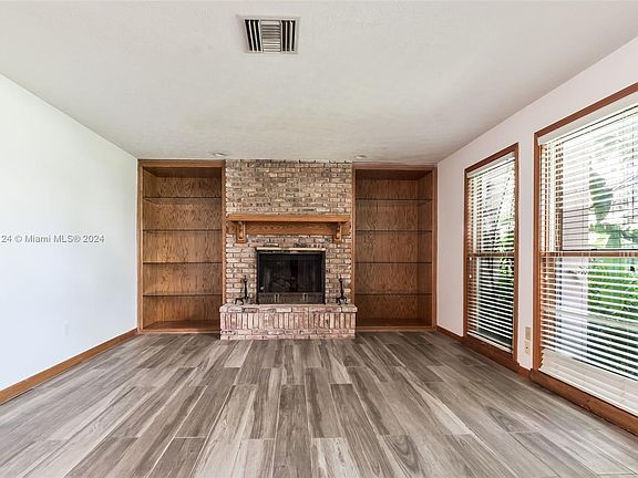 3rd image of 17191 SW 84th Ave