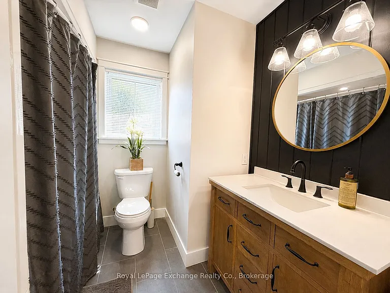 340A Nelson St — Photo 9