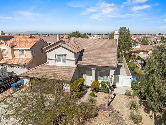 4th image of 5319 Essex Dr