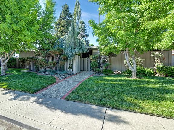 3rd image of 3203 Lillard Dr