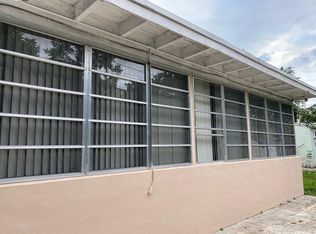 700 NE 171st St, North Miami Beach, FL 33162