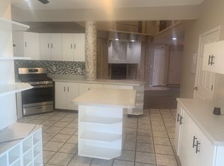 1225 S Wake Rd #A, New Berlin, IL 62670