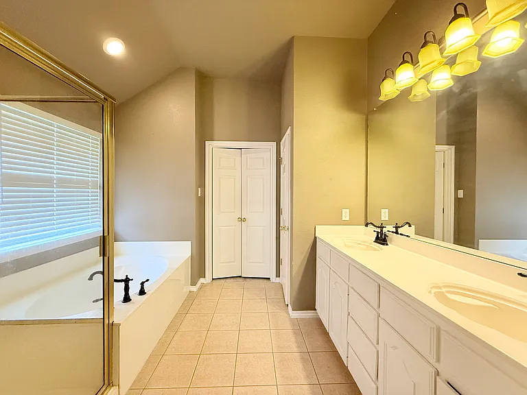 2713 Flint Rock Dr — Photo 16
