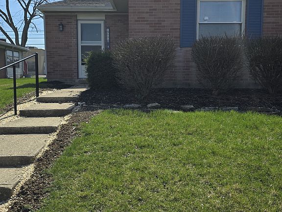 3rd image of 1711 Dubois Dr #A