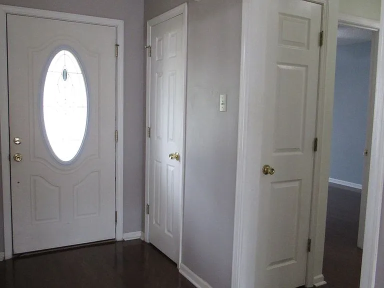35 G St — Photo 2