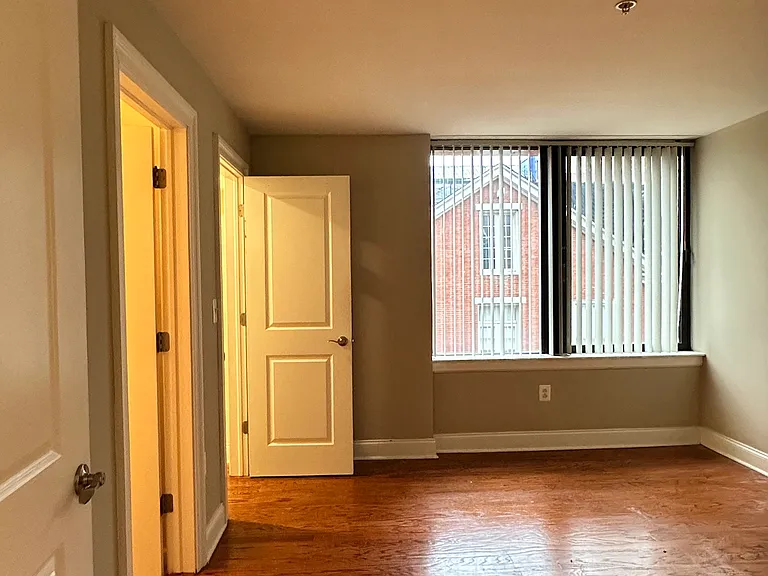 125 N 4th St #306 — Photo 6