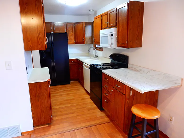 29983 Hilltop Dr #2 — Photo 6