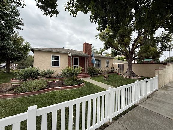 2nd image of 2901 N Bellflower Blvd