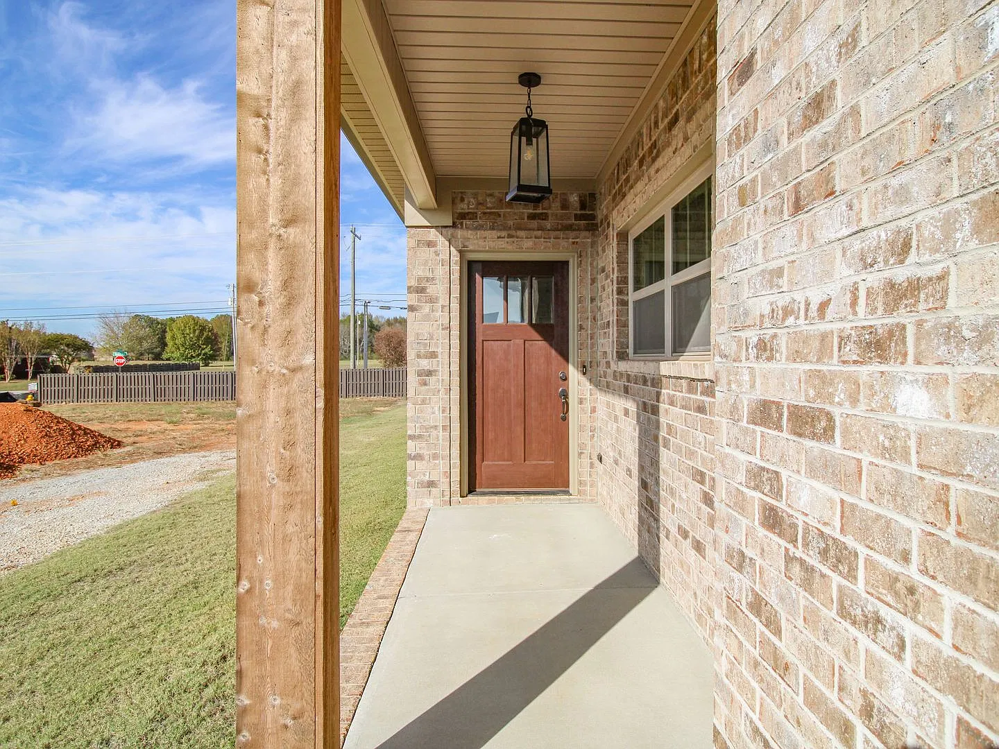 New Home And Move In Ready! — Photo 3