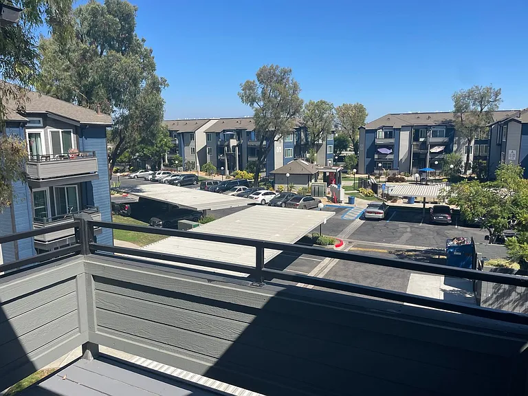 River House Apartments — Photo 63