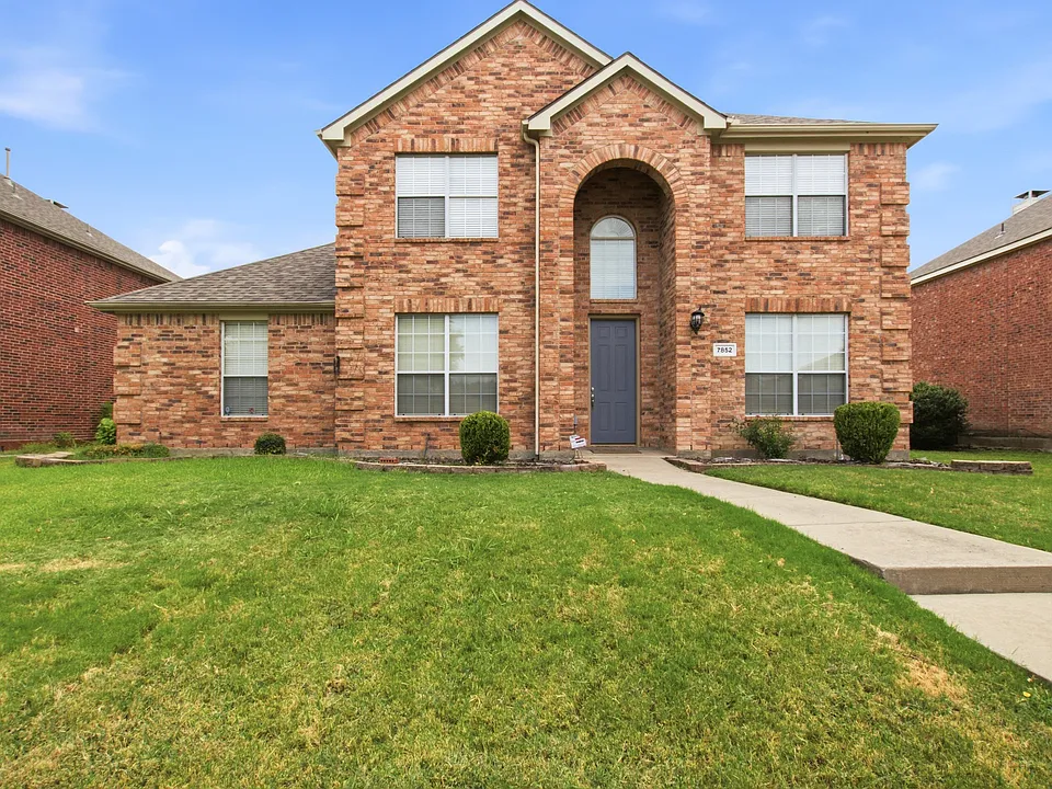 7852 Rainbow Falls Dr