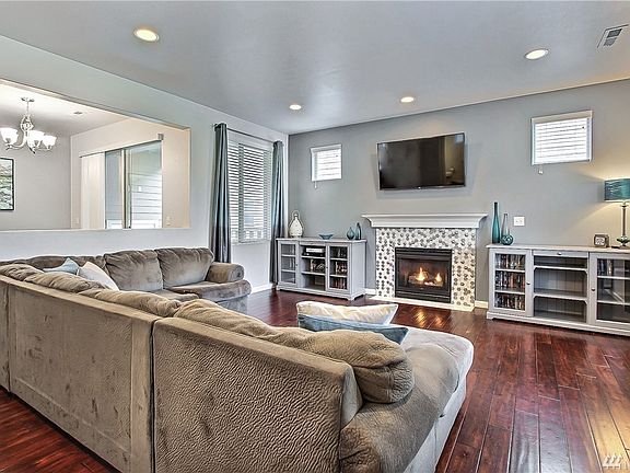 2nd image of 602 Sandalwood Dr SW