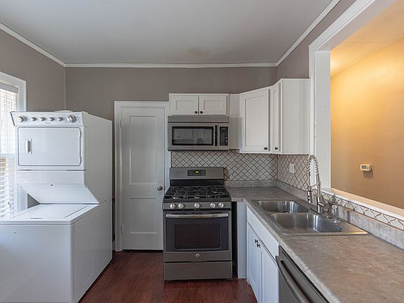 3rd image of 539 Park Ave #2