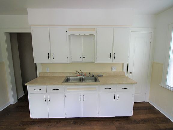 5th image of 2933 Jefferson Ave SE
