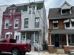221 W High St, Womelsdorf, PA