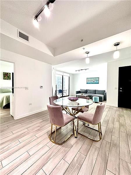 1st image of 999 SW 1st Ave APT 2601