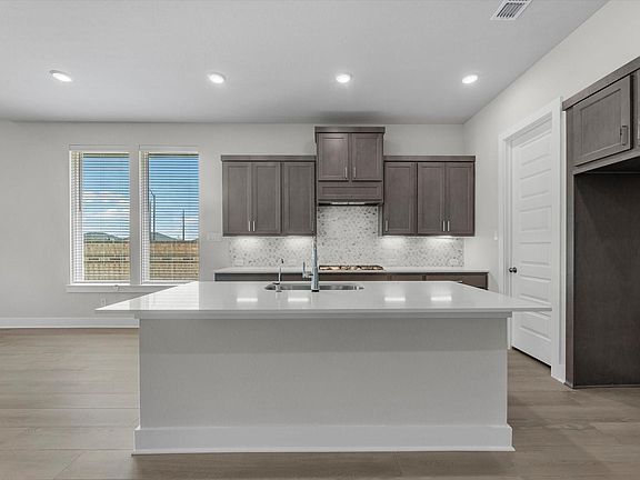 3rd image of 31906 Sundown View St