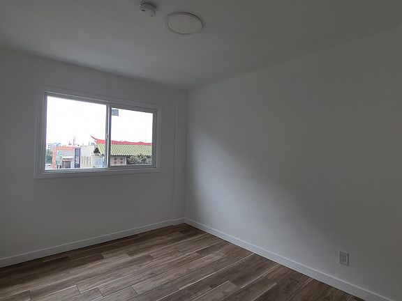 5th image of 969 N Hill St #1/2